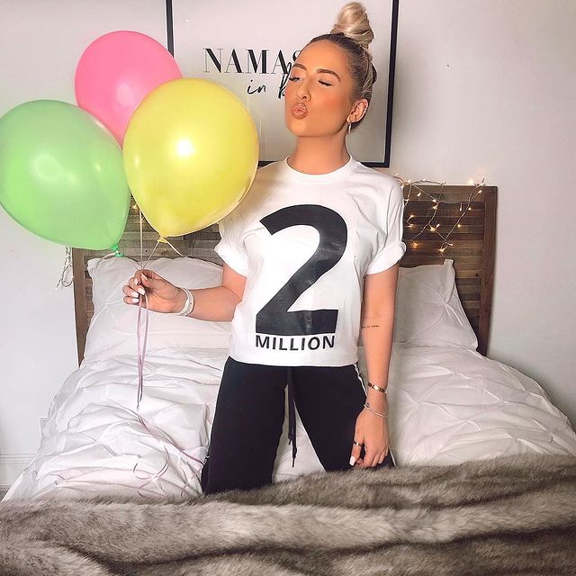 saffronbarker instagram photos 116