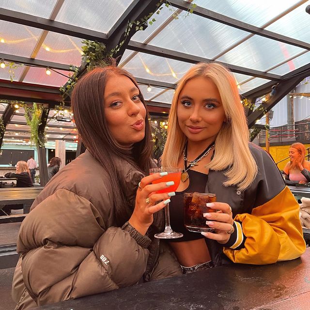 saffronbarker instagram photos 35