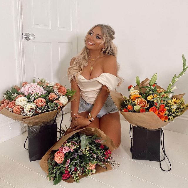 saffronbarker instagram photos 47