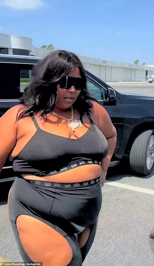 Breaking Body Boundaries- Lizzo Wears A Highly Revealing Outfit 5