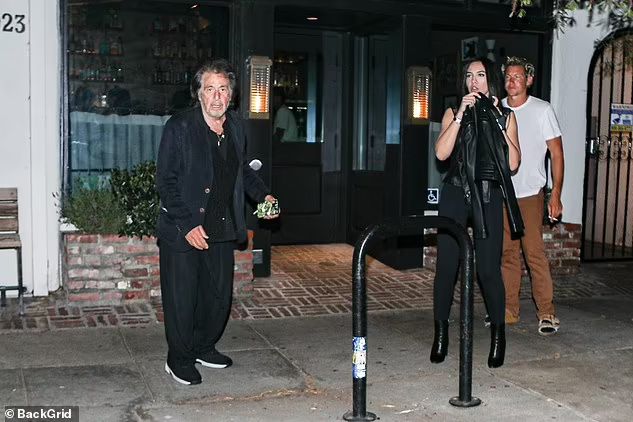 Hollywood Celeb Al Pacino Spotted In Venice, With A 28-Year Old! 14