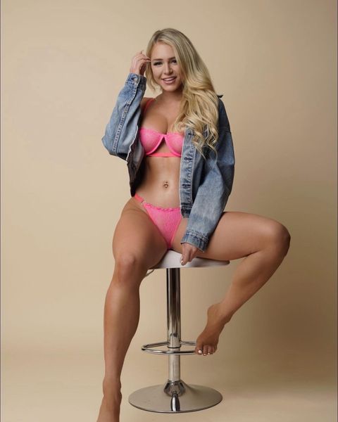 courtneytailor instagram photos 131