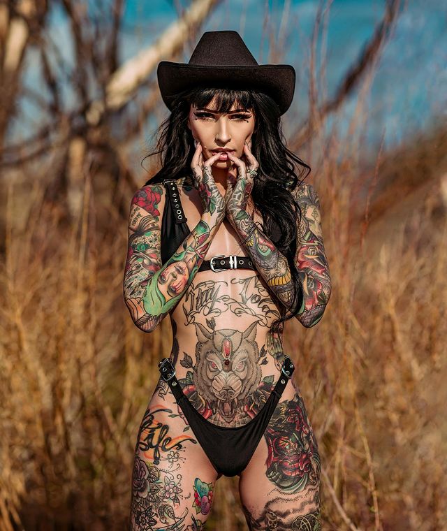 angela_mazzanti instagram photos 23