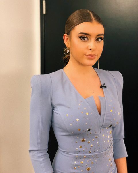 kalanihilliker instagram photos 101