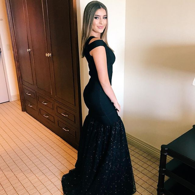 kalanihilliker instagram photos 29