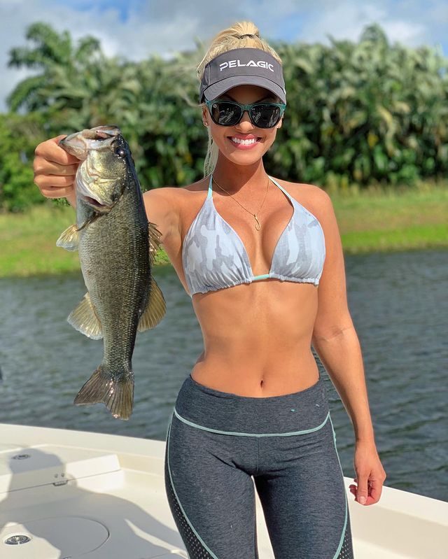 bombchelle_fishing instagram photos 46