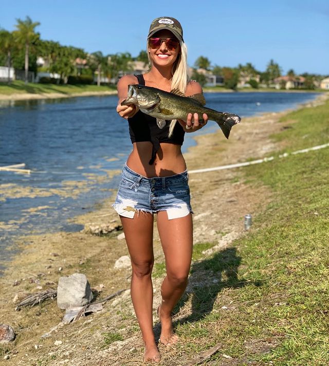 bombchelle_fishing instagram photos 69